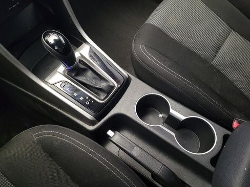 Used 2016 Hyundai Elantra GT FWD image 26