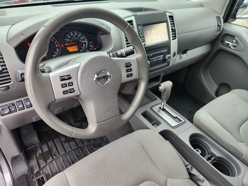 Used 2019 Nissan Frontier SV image 25