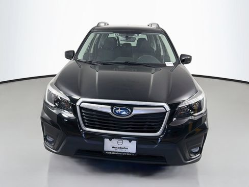 Used 2021 Subaru Forester Premium AWD/4WD image 2