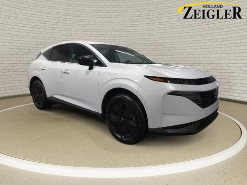 Certified 2025 Nissan Murano SV w/ Cargo Package AWD/4WD image 3