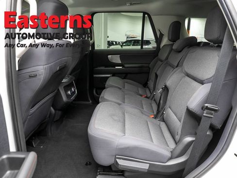 Used 2025 Ford Expedition Active AWD/4WD image 22