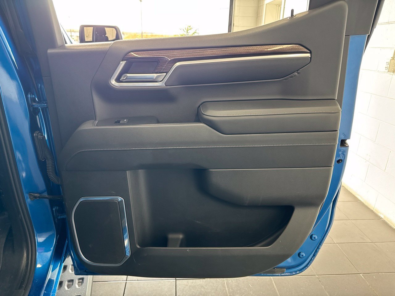 Used 2022 Chevrolet Silverado 1500 RST w/ Protection Package AWD/4WD image 45