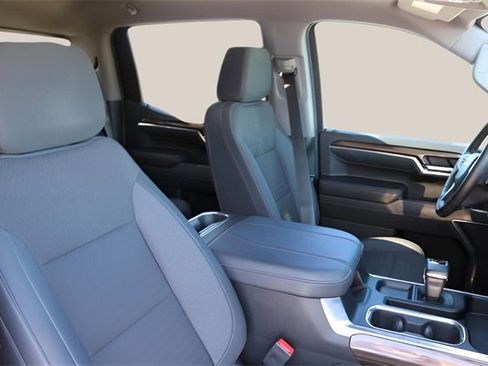 Used 2024 Chevrolet Silverado 1500 LT image 18