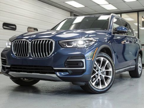 Used 2022 BMW X5 xDrive40i w/ Climate Comfort Package AWD/4WD image 2