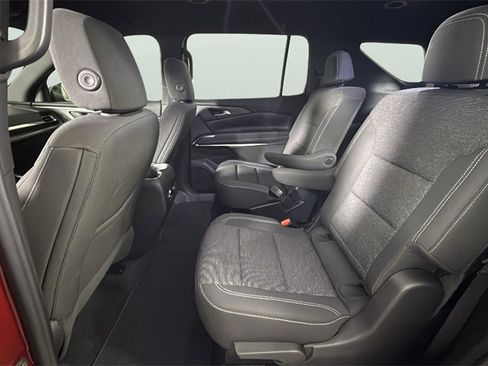 Used 2024 Chevrolet Traverse LT image 26