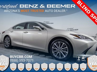 Used 2020 Lexus ES 300h w/ Premium Package