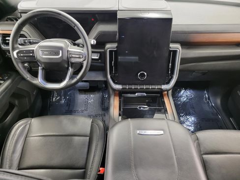 Used 2025 GMC Yukon XL Denali AWD/4WD image 7
