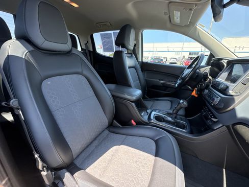 Used 2021 Chevrolet Colorado Z71 AWD/4WD image 25