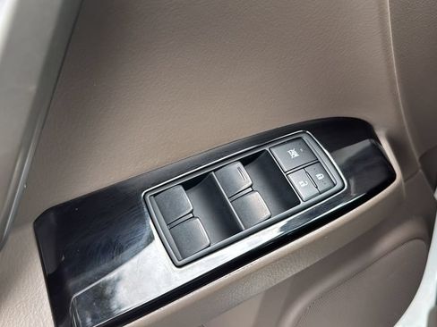Used 2019 Lexus GX 460 w/ Navigation Package AWD/4WD image 30