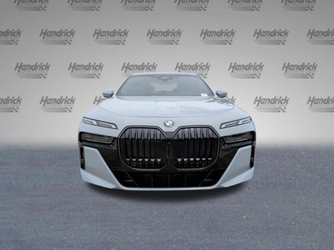 New 2026 BMW 740i w/ Premium Package RWD image 5
