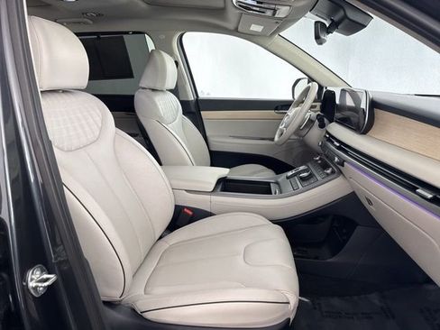 Used 2024 Hyundai Palisade Limited image 26