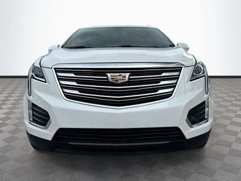Used 2019 Cadillac XT5 FWD image 2