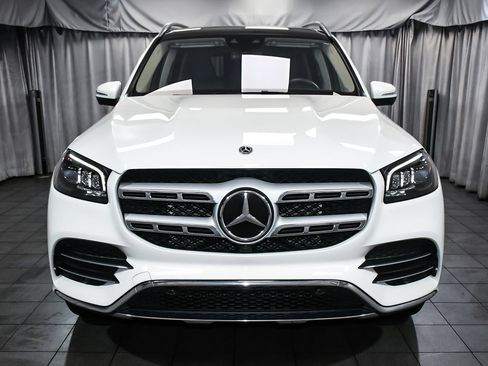 Used 2023 Mercedes-Benz GLS 580 4MATIC image 2