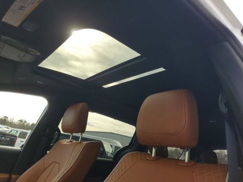 New 2026 Chrysler Pacifica Pinnacle image 17