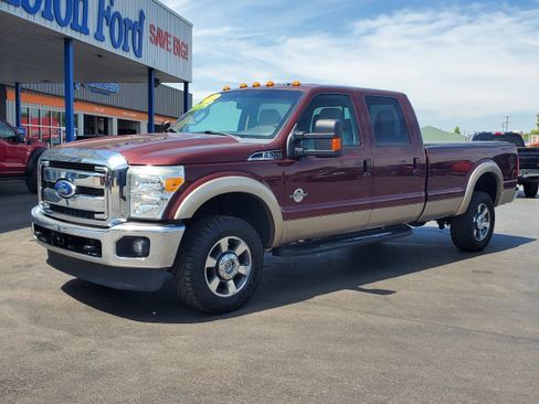 Used 2011 Ford F350 Lariat w/ Lariat Interior Pkg AWD/4WD image 2