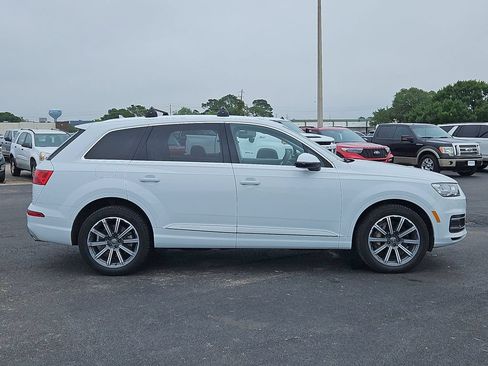 Used 2018 Audi Q7 3.0T Premium Plus w/ Premium Plus Package AWD/4WD image 7