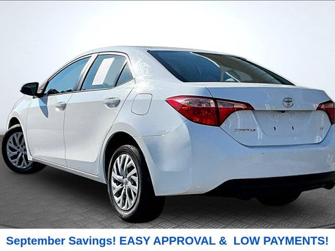 Used 2017 Toyota Corolla LE FWD image 3