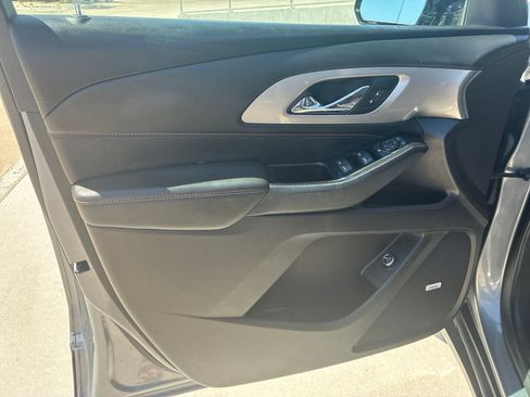 Used 2019 Chevrolet Traverse LT w/ LT Premium Package AWD/4WD image 15