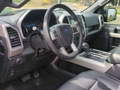 Used 2020 Ford F150 Lariat image 10