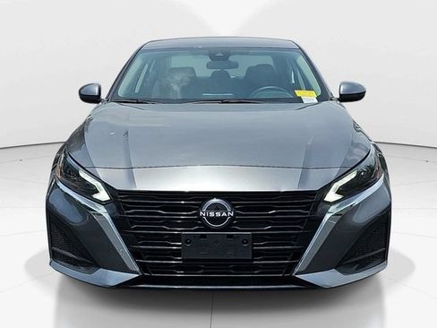 Used 2023 Nissan Altima 2.5 SV FWD image 10