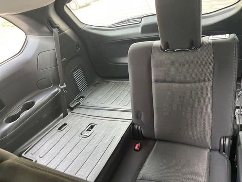 Used 2018 Nissan Pathfinder SV image 30