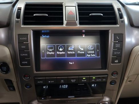 Used 2017 Lexus GX 460 image 38