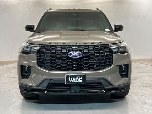 Used 2026 Ford Explorer ST-Line w/ ST-Line Street Pack AWD/4WD image 8
