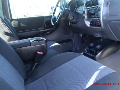 Used 2003 Ford Ranger XLT image 14