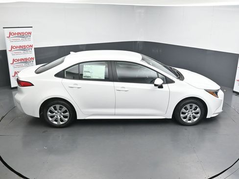 New 2026 Toyota Corolla LE FWD image 27