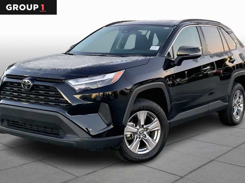 Used 2024 Toyota RAV4 XLE image 1