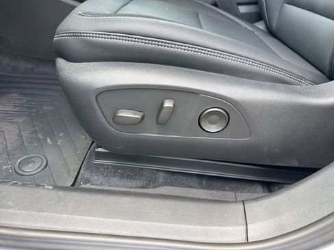 New 2025 Chevrolet Blazer EV LT image 15