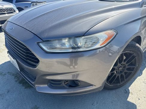 Used 2014 Ford Fusion SE w/ Equipment Group 202A image 9