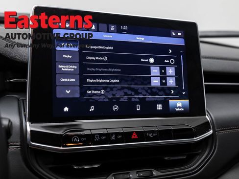 Used 2023 Jeep Compass Limited image 19