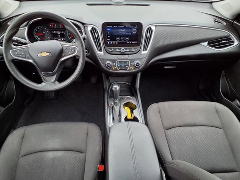 Used 2019 Chevrolet Malibu LT w/ Driver Confidence Package image 11