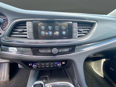 Used 2018 Buick Enclave Premium w/ LPO, Hit The Road Package AWD/4WD image 13