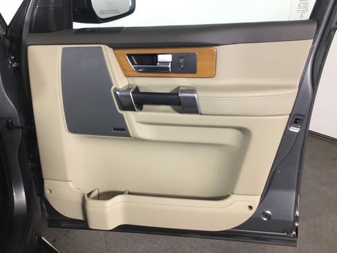 Used 2015 Land Rover LR4 HSE AWD/4WD image 21