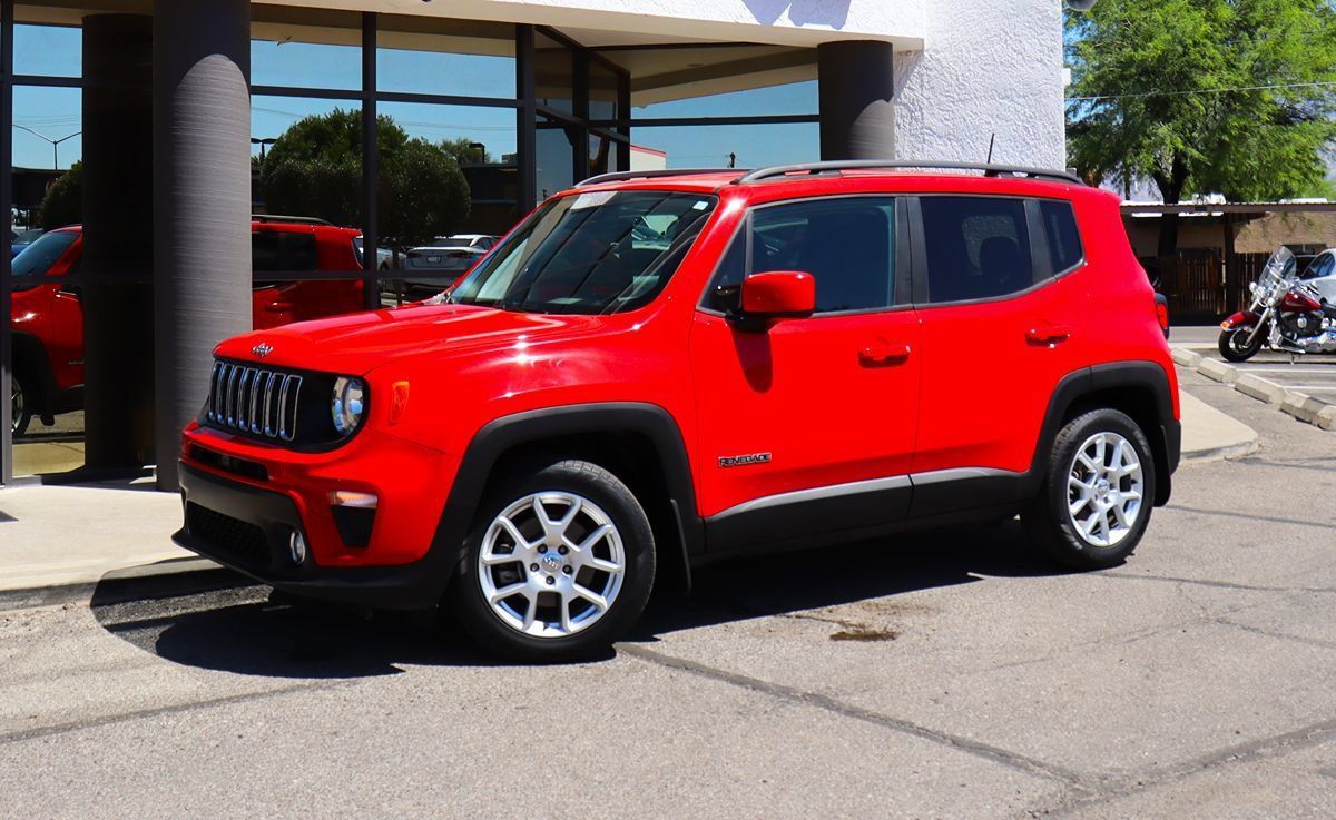 Used 2019 Jeep Renegade Latitude FWD image 3