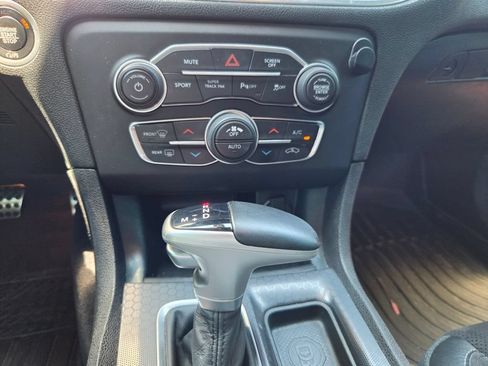 Used 2018 Dodge Charger R/T Scat Pack RWD image 20
