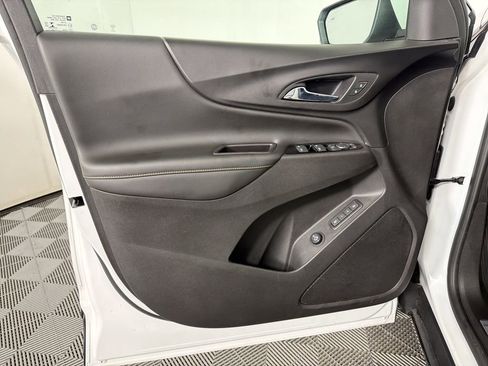 Used 2022 Chevrolet Equinox Premier image 8