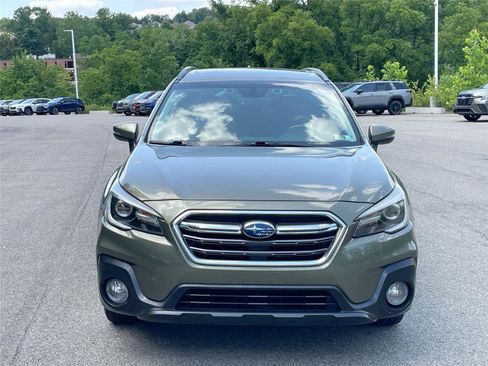 Used 2019 Subaru Outback 2.5i Touring w/ Popular Package #3A AWD/4WD image 8