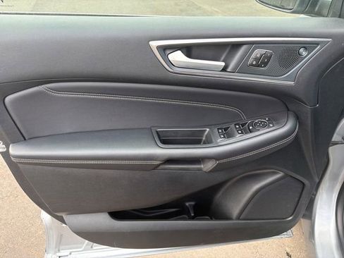 Used 2024 Ford Edge Titanium AWD/4WD image 4