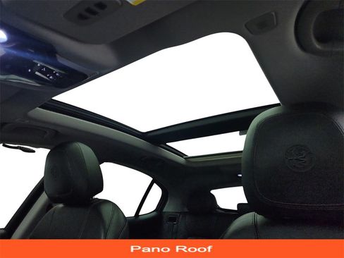 Used 2018 Alfa Romeo Stelvio AWD image 13