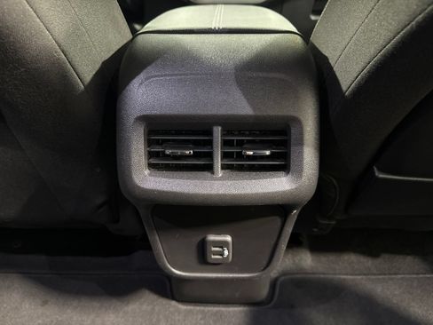 Used 2024 GMC Terrain SLE FWD image 14