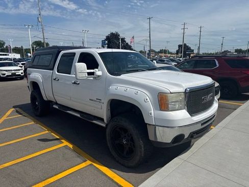 Used 2008 GMC Sierra 2500 SLE w/ SLE2 Preferred Package AWD/4WD image 2