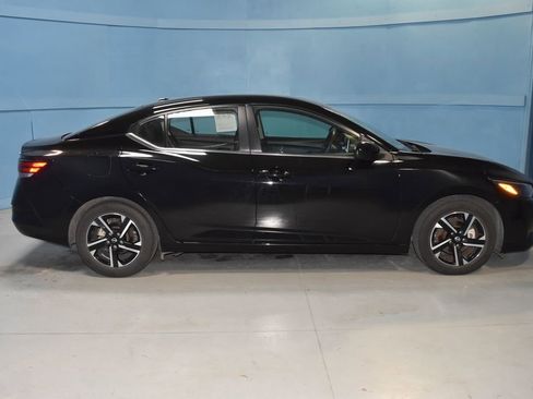 Used 2024 Nissan Sentra SV image 21