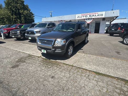 Used 2006 Ford Explorer XLT AWD/4WD image 1
