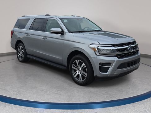 Used 2024 Ford Expedition Max Limited RWD image 3