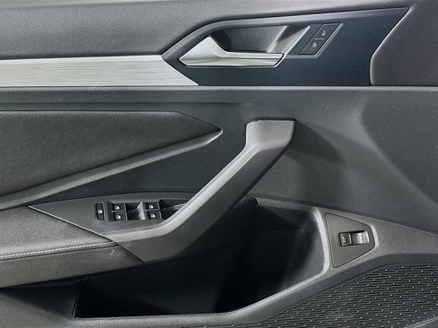 Used 2025 Volkswagen Jetta S image 15