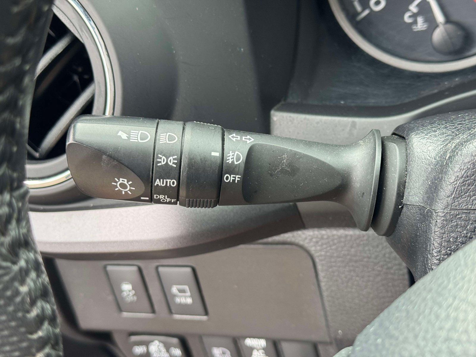 Used 2023 Toyota Tacoma TRD Off-Road w/ Advanced Technology Package AWD/4WD image 22