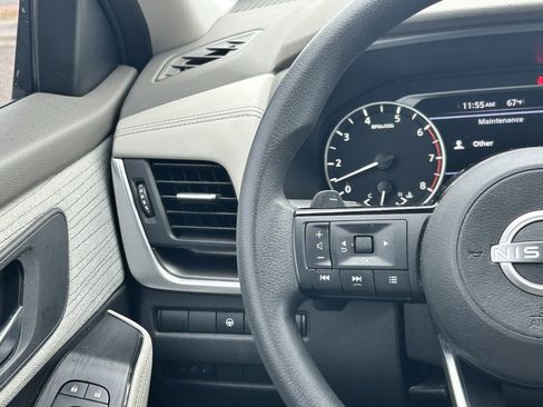 Certified 2023 Nissan Rogue SV image 13